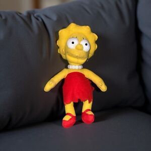 2018 Lisa Simpson Plush Dolls Toys Stuffed Animals Universal Studios 13”